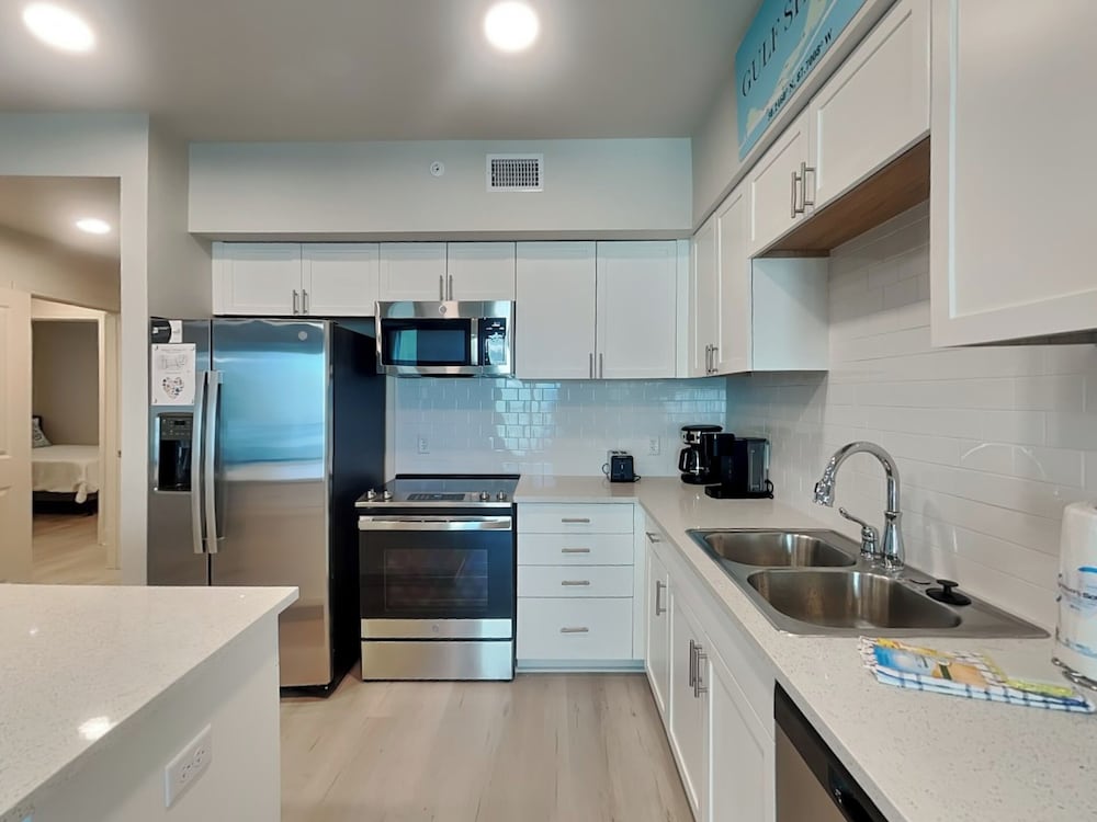 Sea Glass #313 by Southern Vacation Rentals