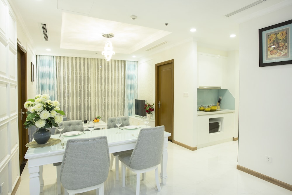 Annie Apartment - Rivergate Resident