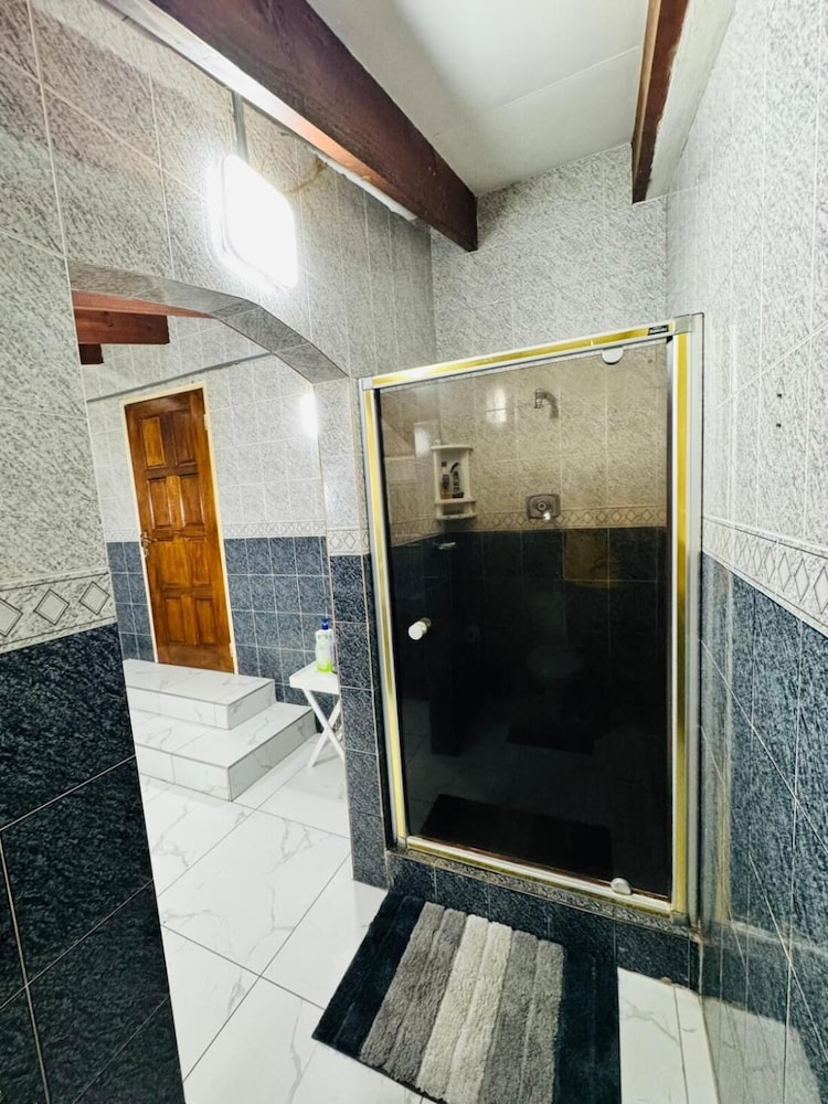 Villa Picasso - 2 Bed Villa