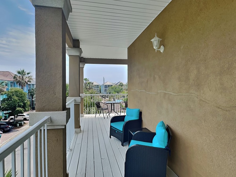 Sunny Beach by Southern Vacation Rentals