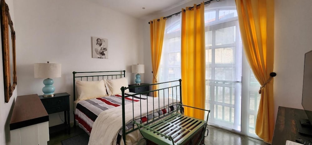 Casinha Nova - Entire Home With City & Ocean View in Sao Filipe