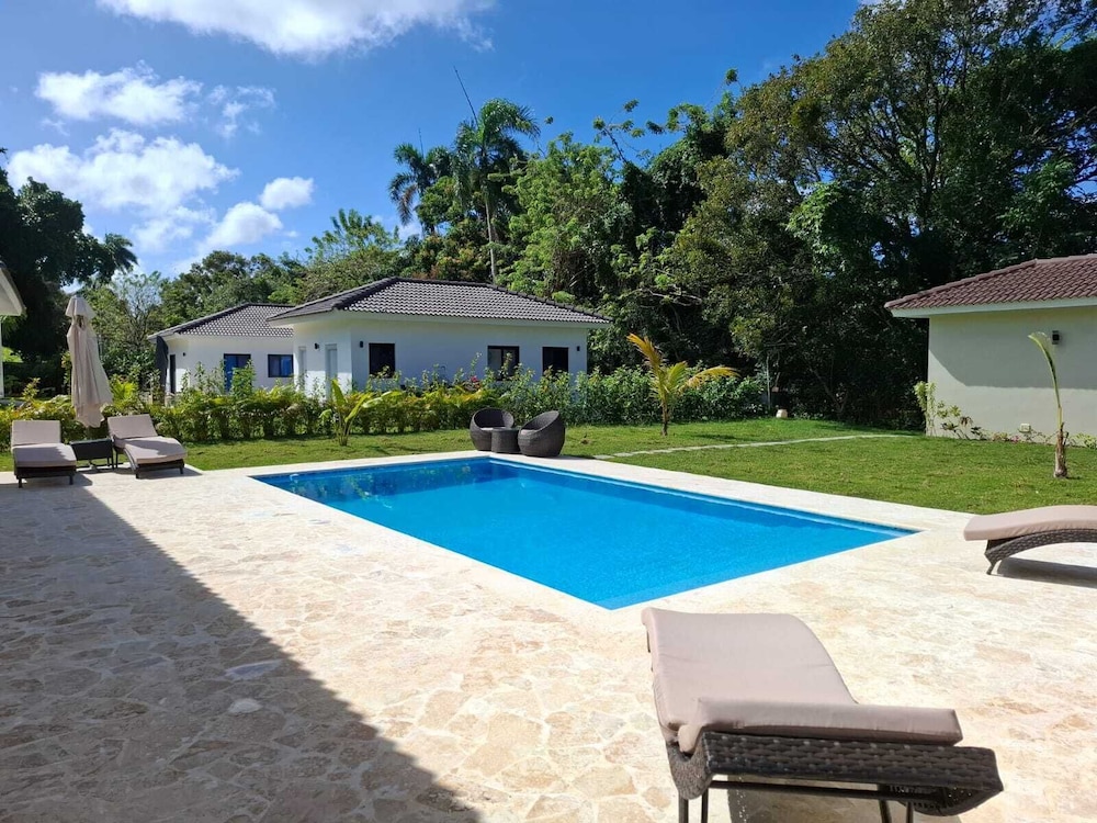 Luxury 5 Bedrooms Villa in Hispañola -sosua