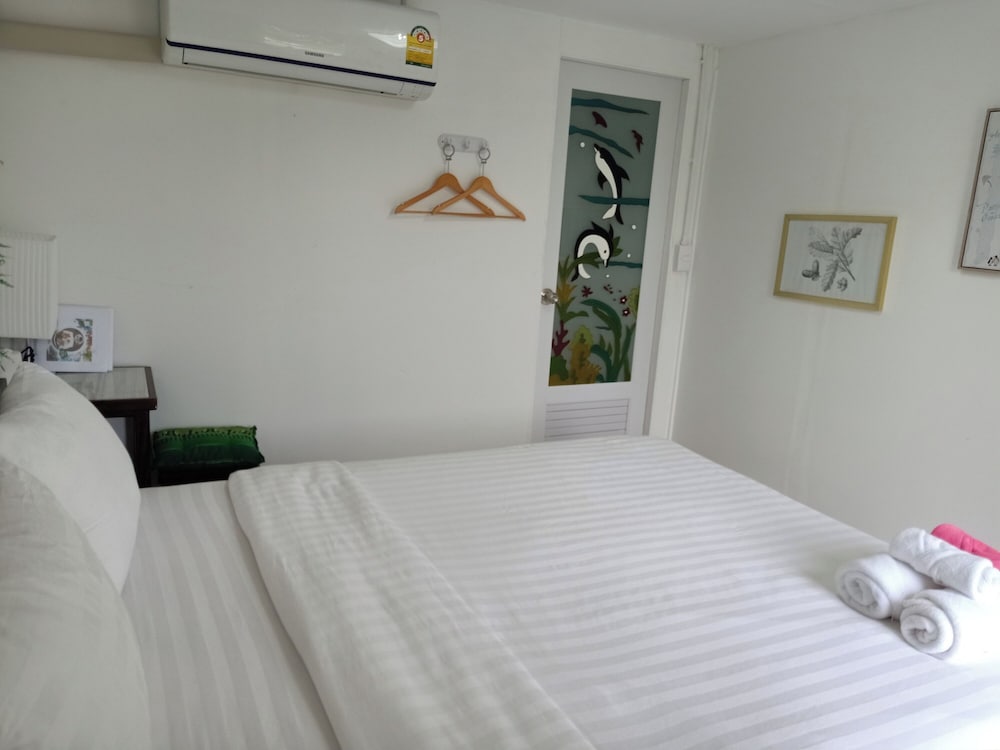 The Forest Hill Cafe & Homestay