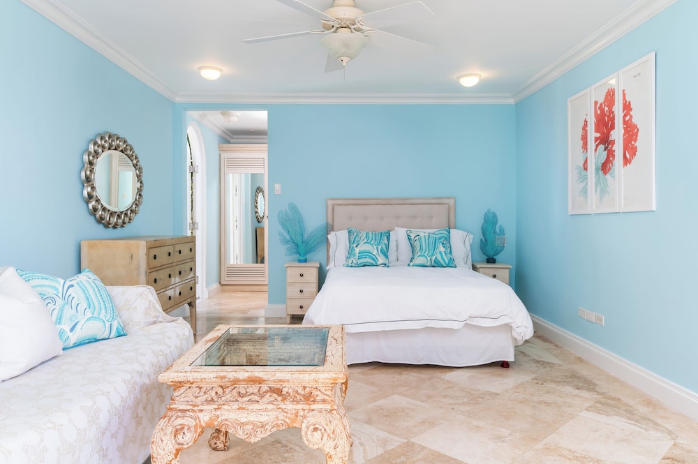Waterfalls - 6 bed Peaceful and Secure Luxury