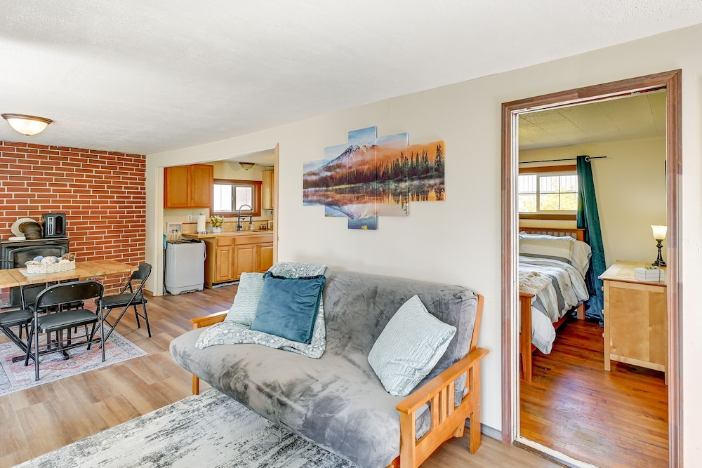 Rustic Allyn Cabin: Private Isl Community w/ Kayak view 5