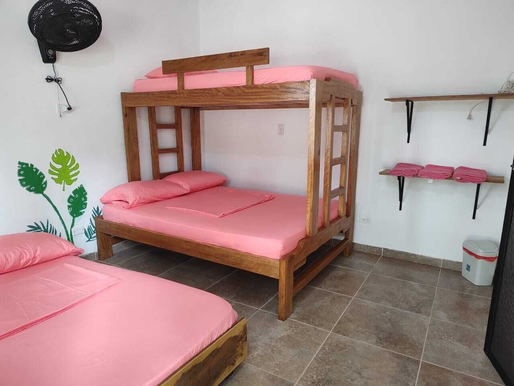 Hostal Rojoyale