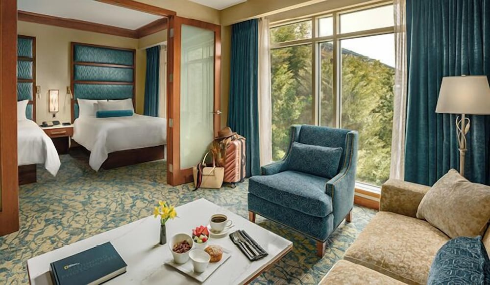 The Lodge at Turning Stone Resort Casino