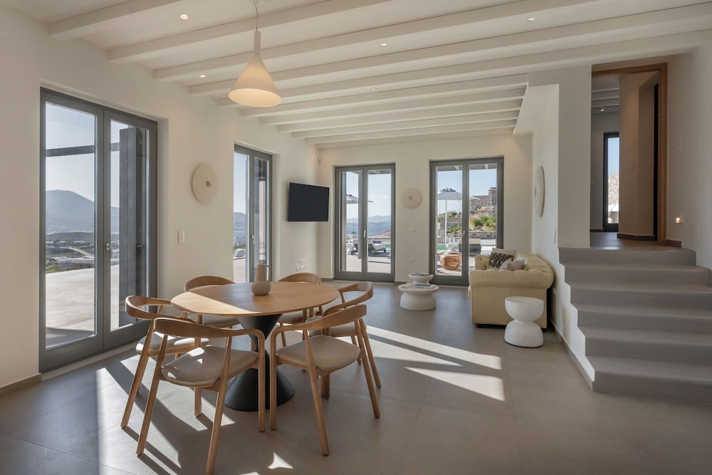 AVERA VILLAS