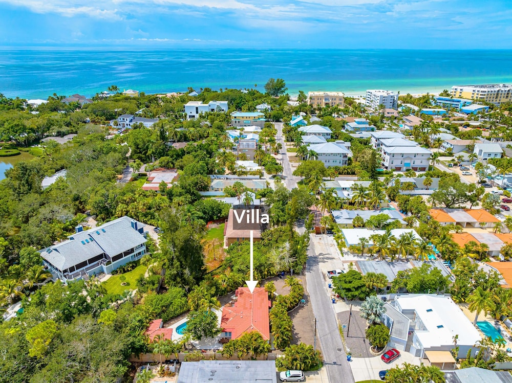Crescent Street Villas By Beachside Mgt