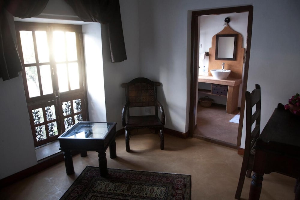 Hiliki House