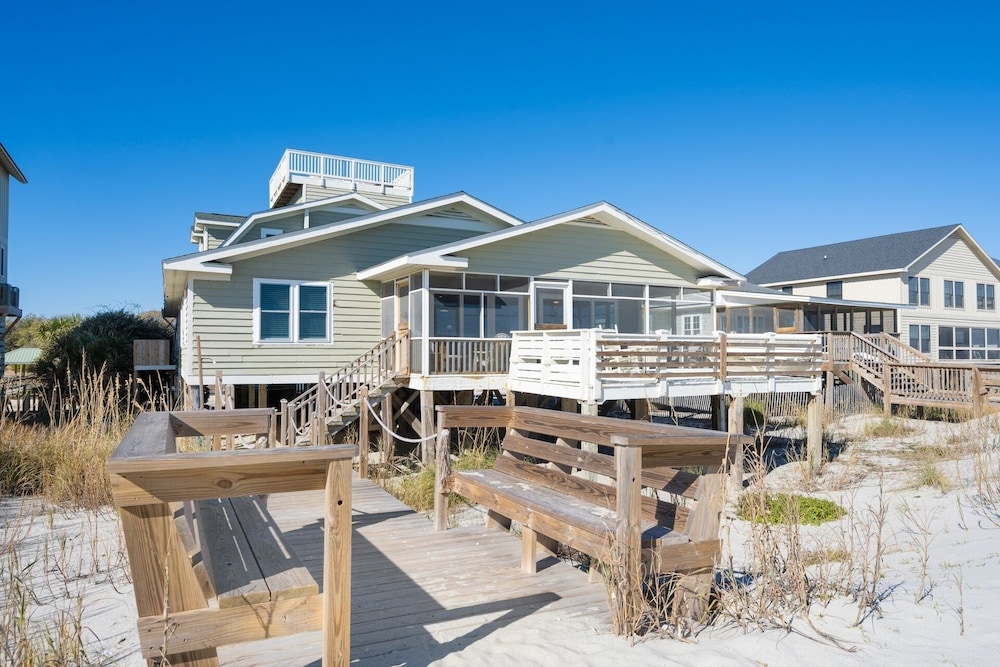 Laughin Place V 5 Bedroom Home by Peace Vacations