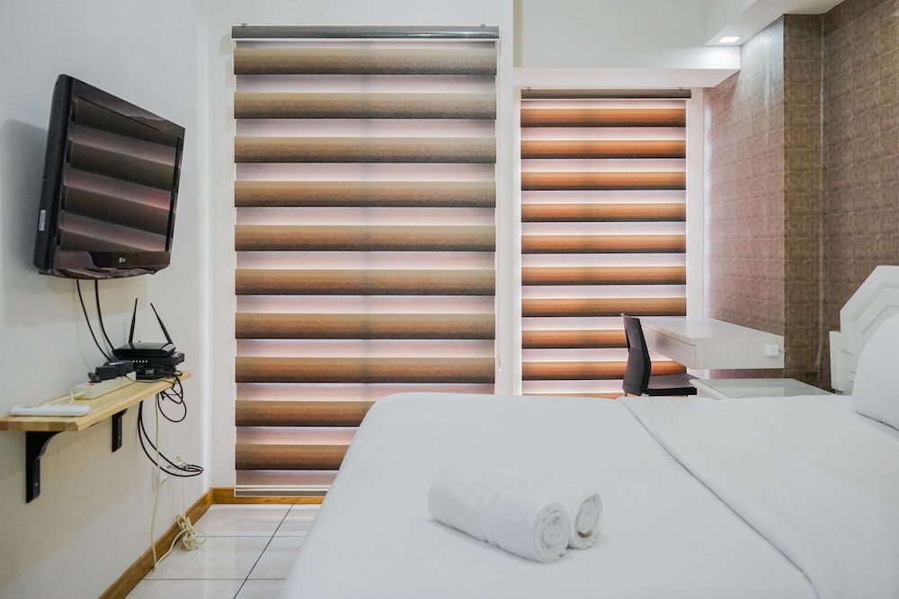 Minimalist Studio Apartment with City View at M-Town Residence view 5