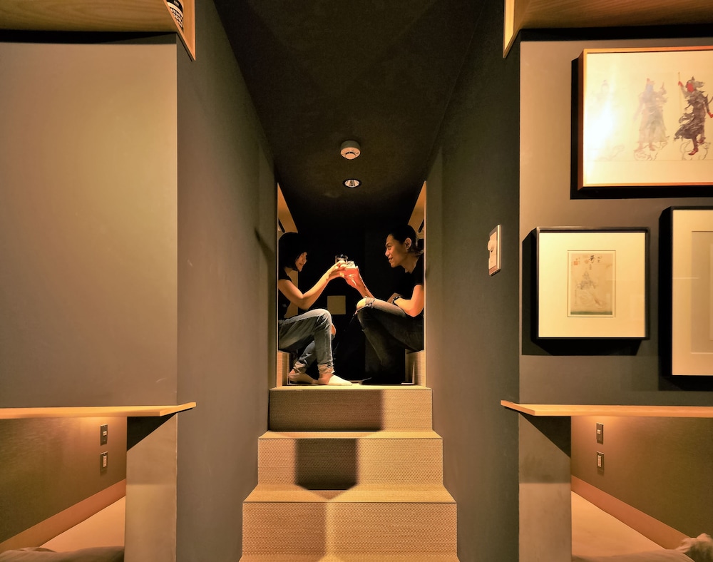 AET HOTEL