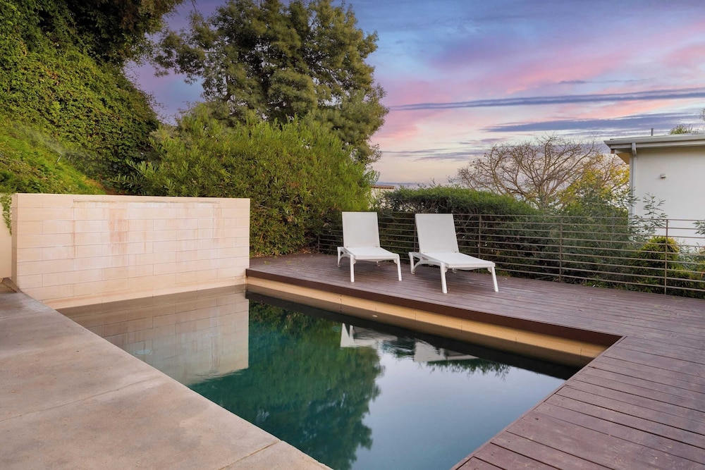 Kings Road West Hollywood Luxury Pool, Views, Firepit, Modern Design