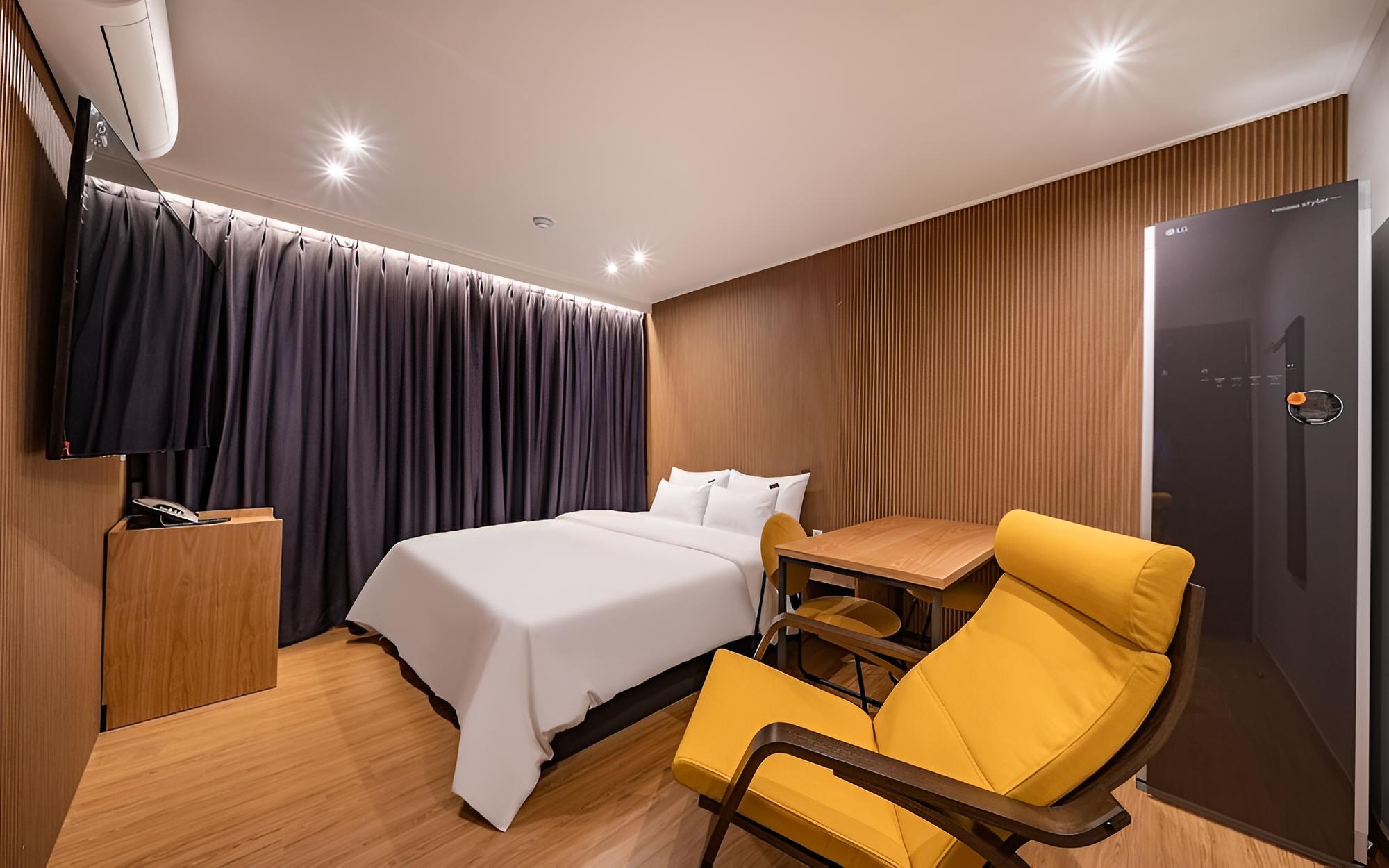 Changwon Palyongdong Hotel TT