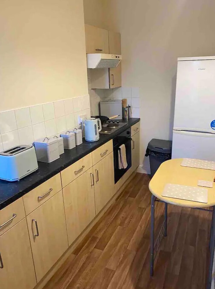 Flat 3, 52 Sneinton Hermitage Nottingham NG2 4BS view 2