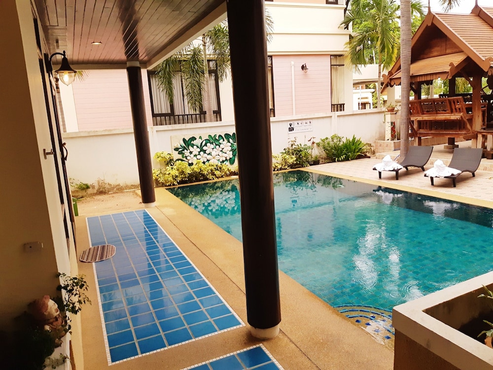 Punnapha Pool Villa Pattaya