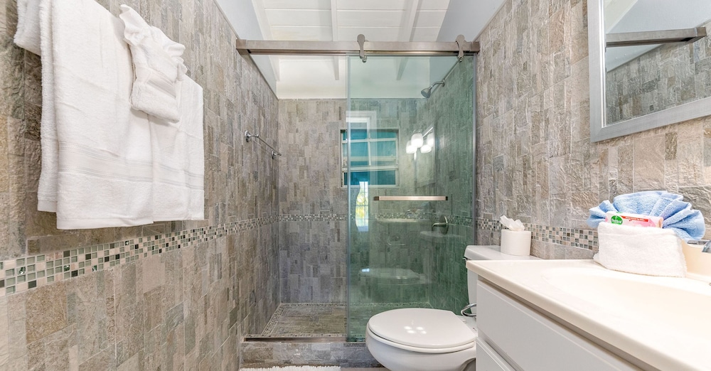 Bright & Roomie Bottle Creek Apts - Photo 4