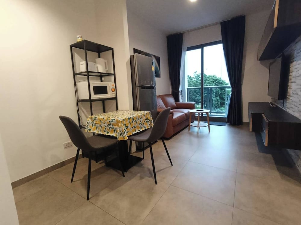 432- Downtown 1 Bedroom Apartment, Unixx Pattaya