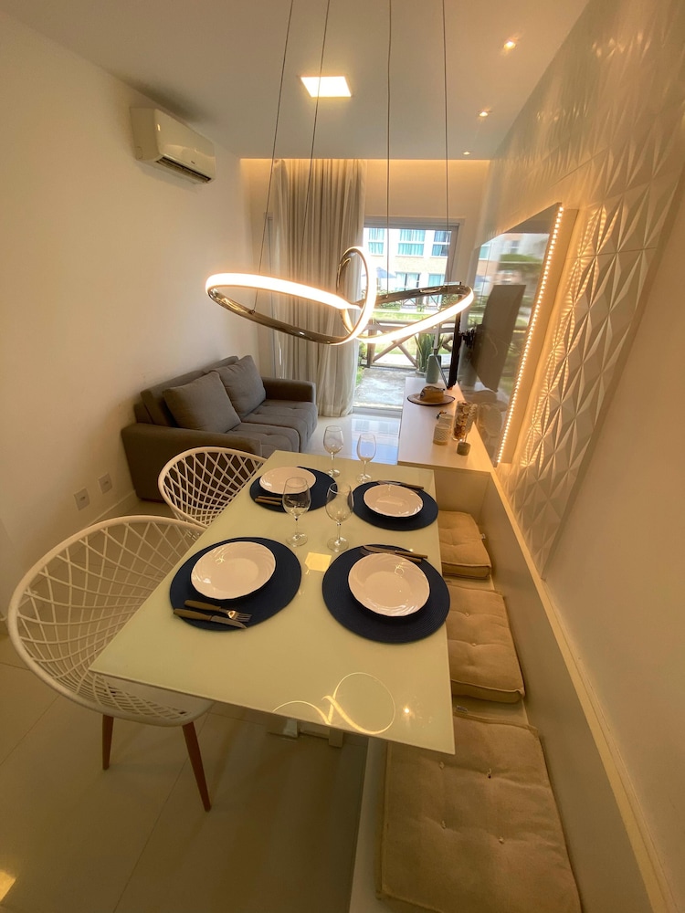 Flat Muro Alto CC 110 by La Playa