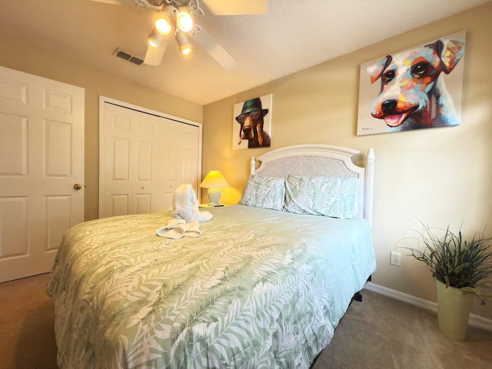 Near Disney Villa 3 bd Private Pool