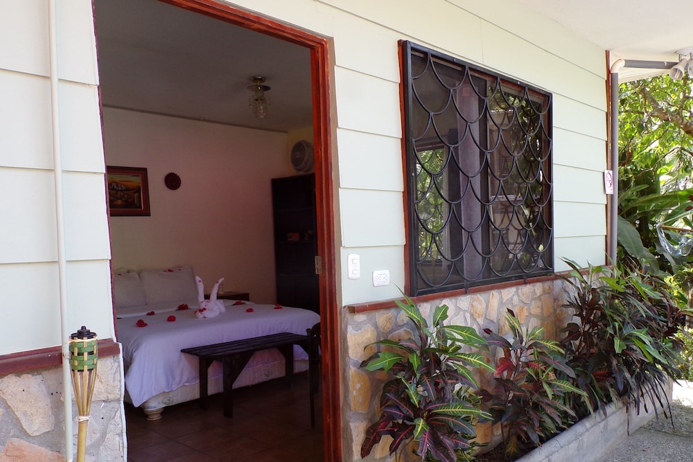Mycasa's Bed and Breakfast