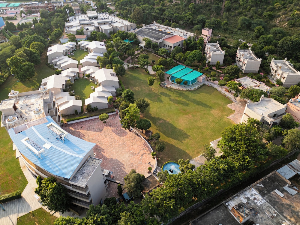 Bamboo Saa Sunrrise Wedding & Wellness Resort, Jaipur