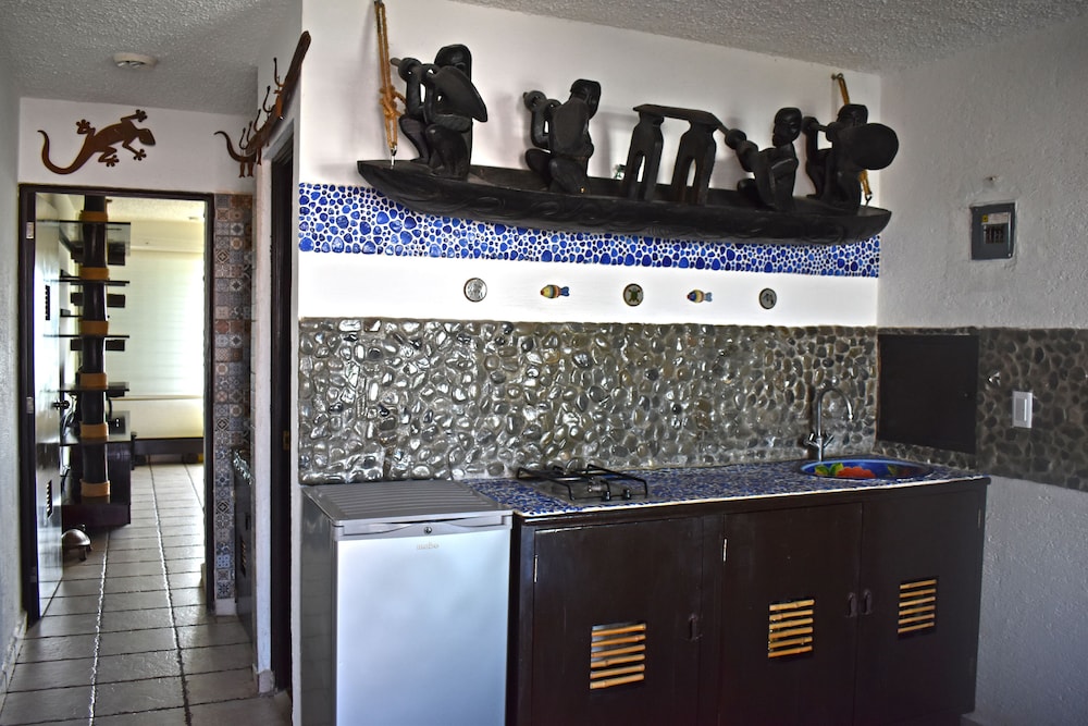 Brisas Beachfront Studios In Hotel Zone