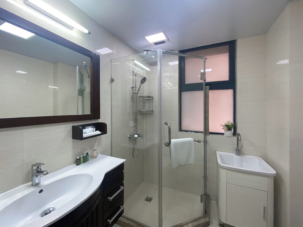Tyms 2BR Apt WeiningRD Near CESIS Line2