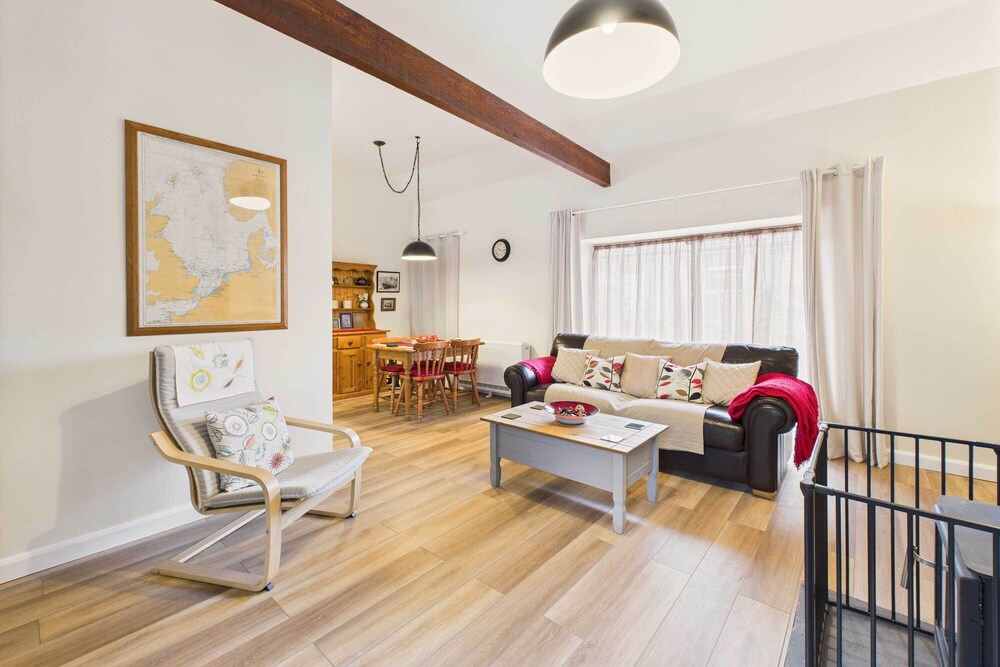 Host Stay Lane Farm Cottage