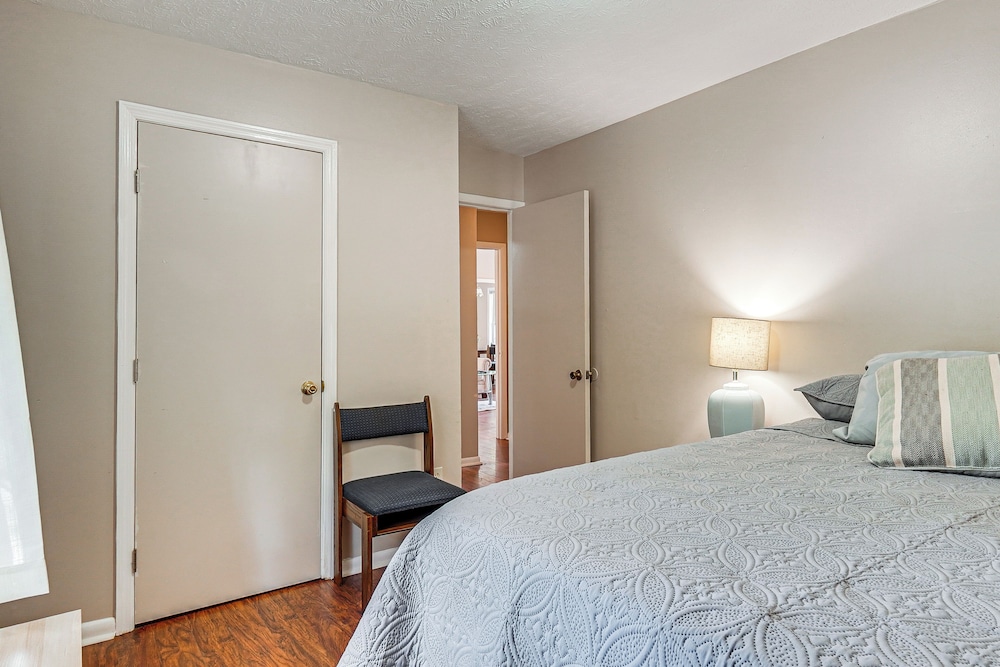 5 Mi to Fort Bragg: Family Gem Near Parks & Trails