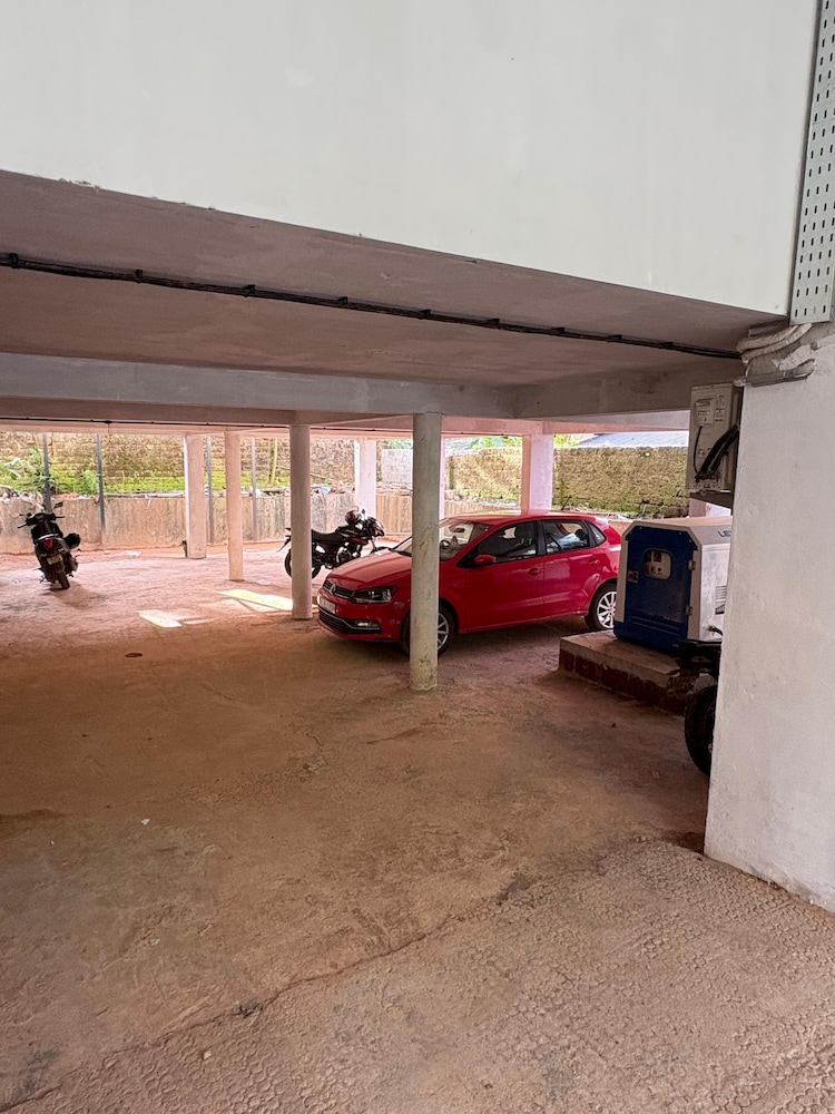 Kanak Residency Kuthuparamba