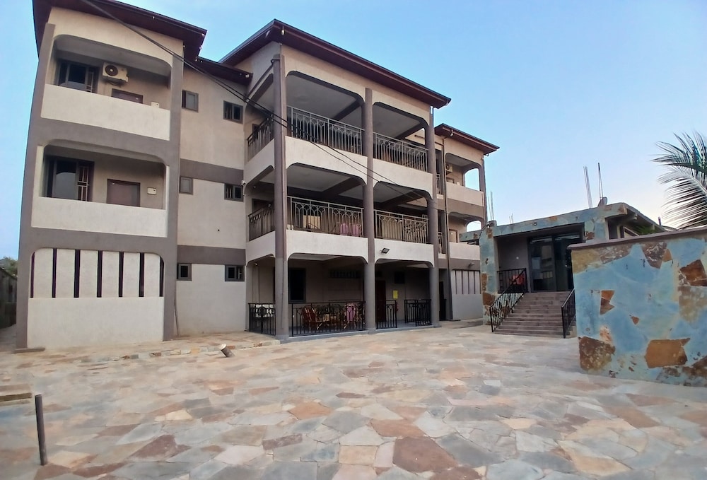 RAGANT HOTEL