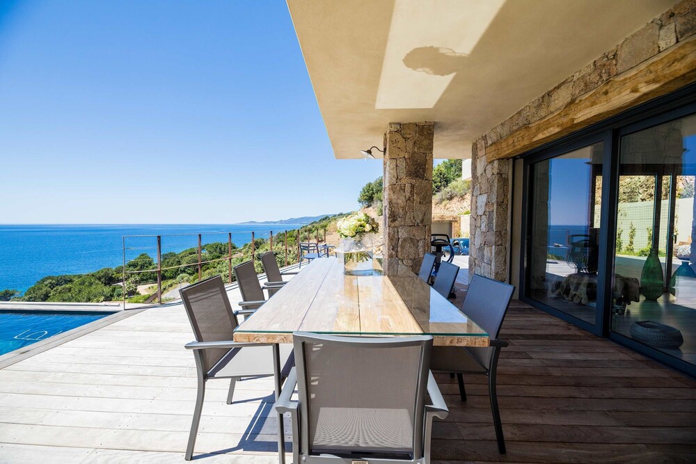 Architect Villaproperty Sea View Close to the Beaches