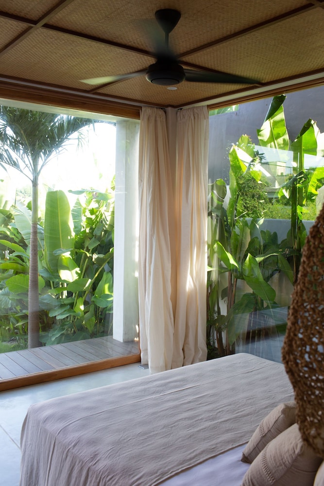 Las Lunas Villas Canggu view 2