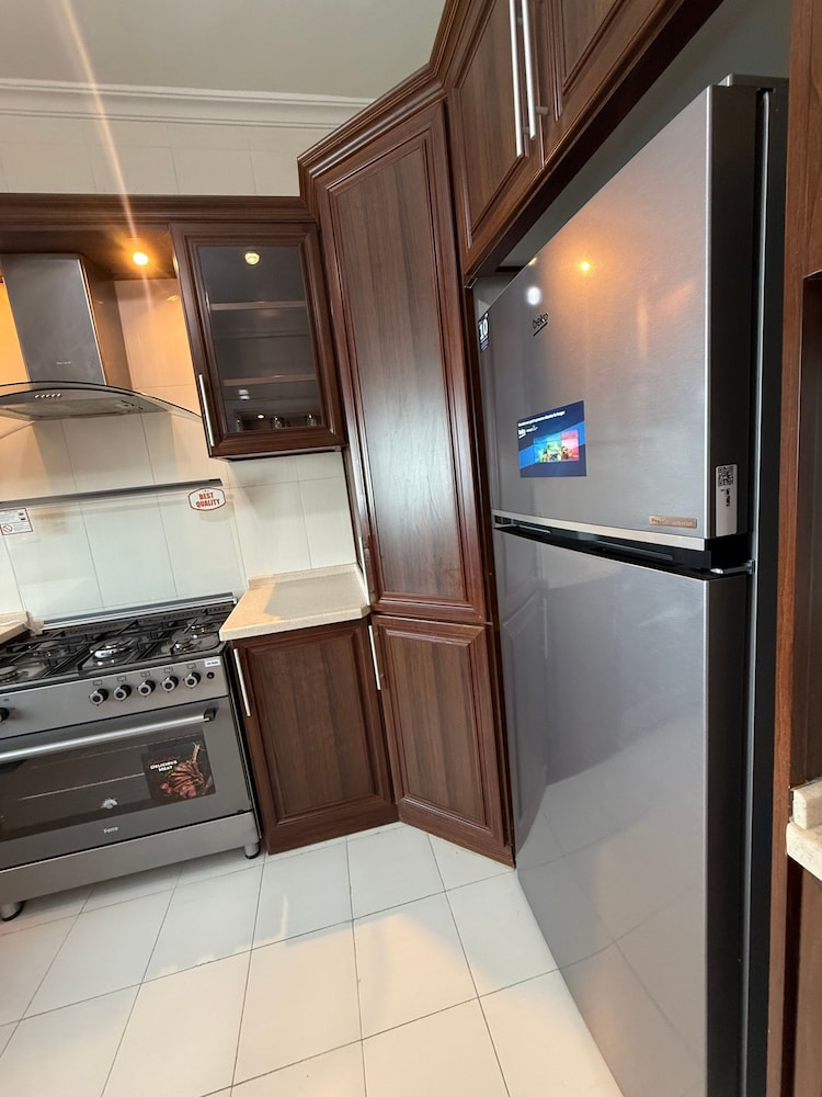 3bedroom Aprt of 200sqm Near Movenpick Hotel Amman