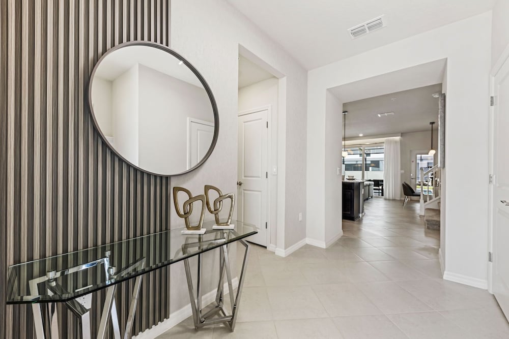 1287 Blue Paradise Way