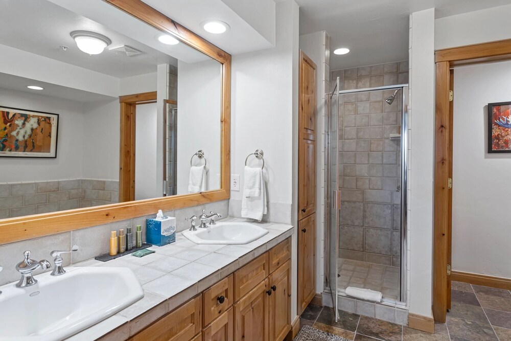 Trail's End Lodge at Deer Valley Resort - One Bedroom Residence with Spa #104 1 Condo