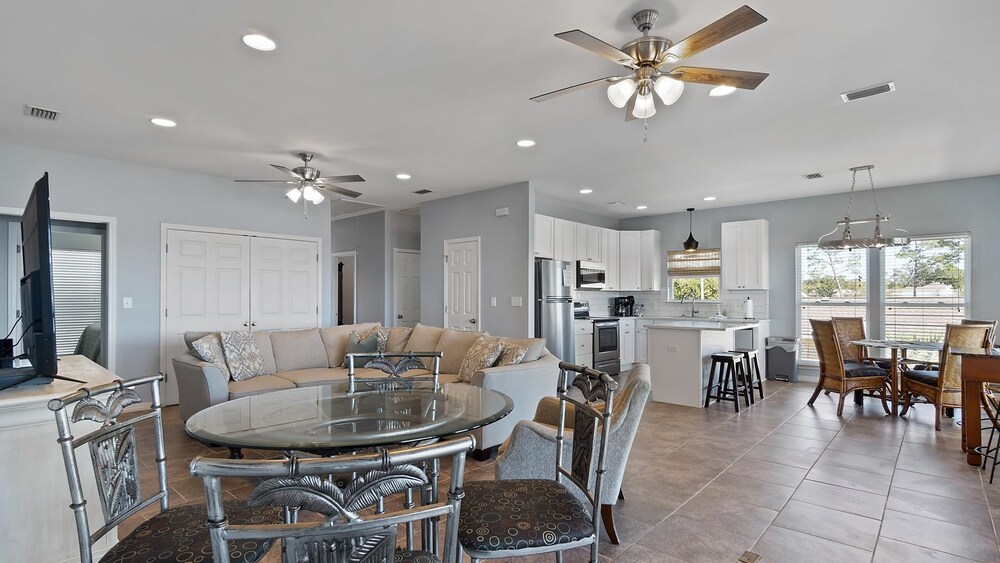 Flip Flop Bay House by Southern Vacation Rentals