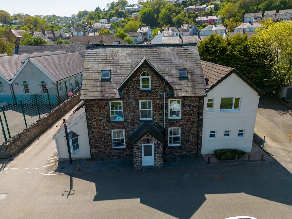 Teifi Villa