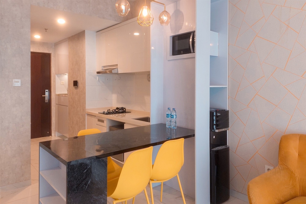 Comfort And Serene 2Br At Sky House Bsd Apartment