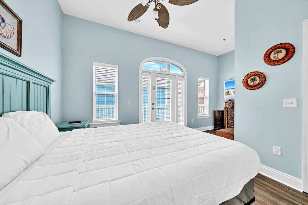 Summer Towne Cottages #8 - Sea-questered view 4