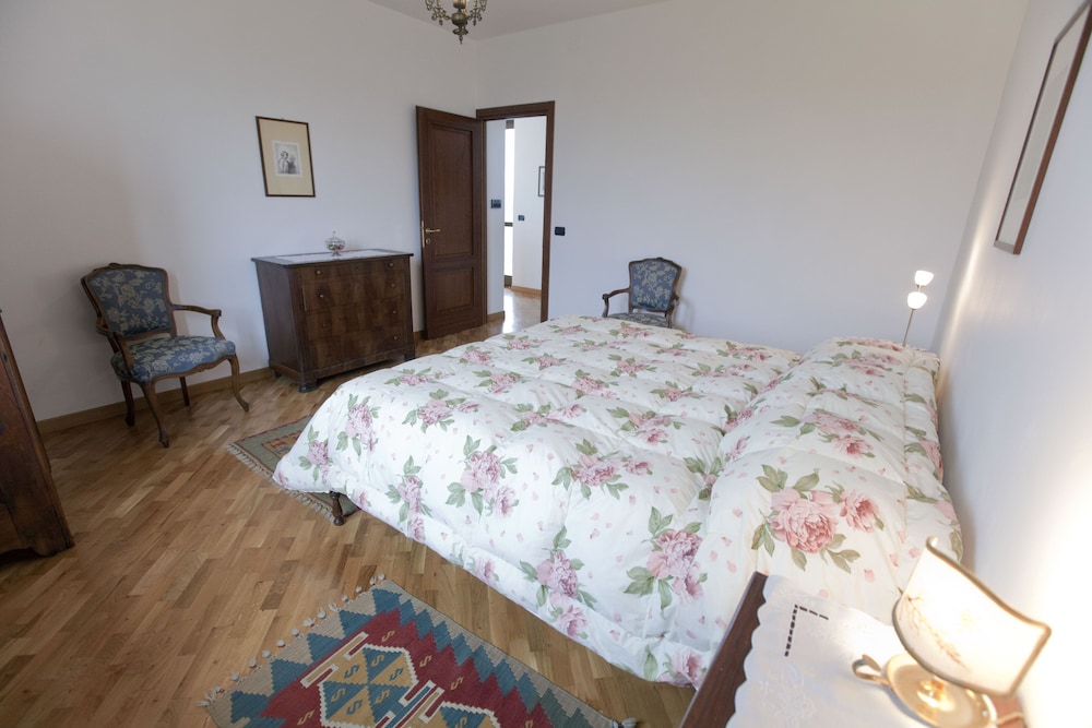 Ca der Forn the Bread Oven House in Cascina Bricchetto Langhe - Italy view 4