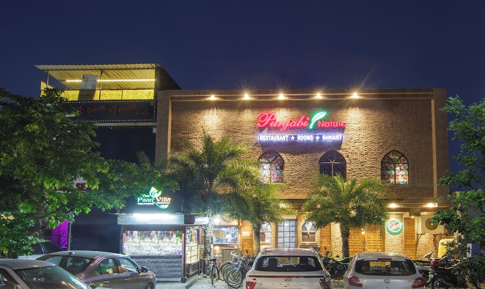 Faridabad Vacations - Treebo Punjabi Nature Residency, Near Faridabad Railway Station - Property Image 19