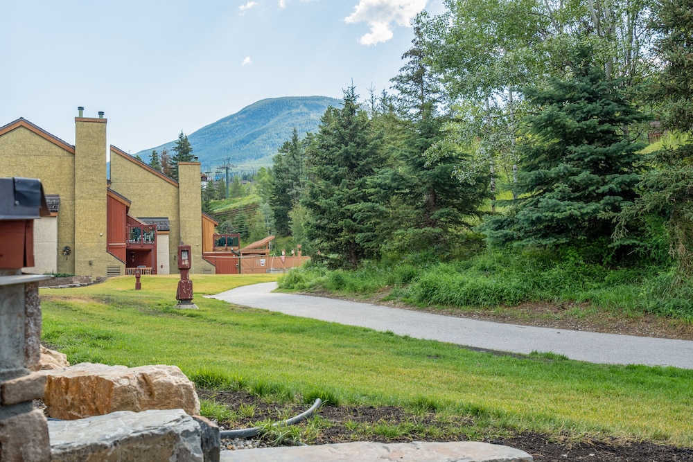 Hotel Fully RENOVATED Studio | Ski In/Out: Closest Condo to Lift | Pool & Hot Tubs - Image 1