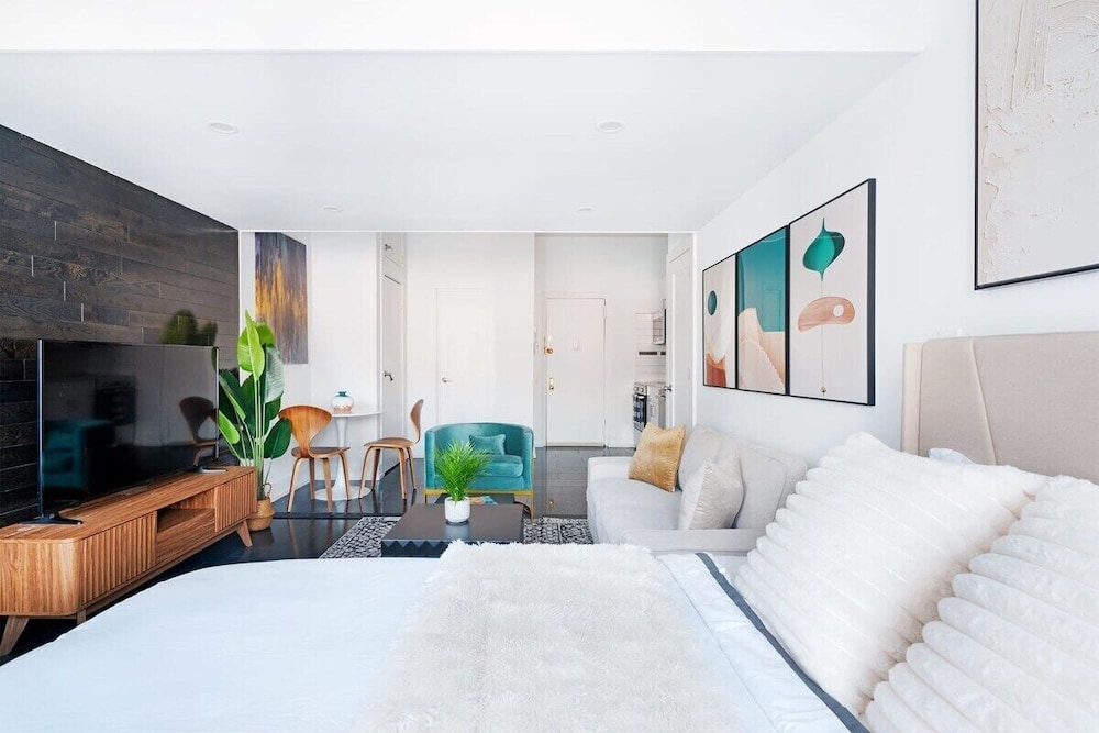 444 Midtown Apartments