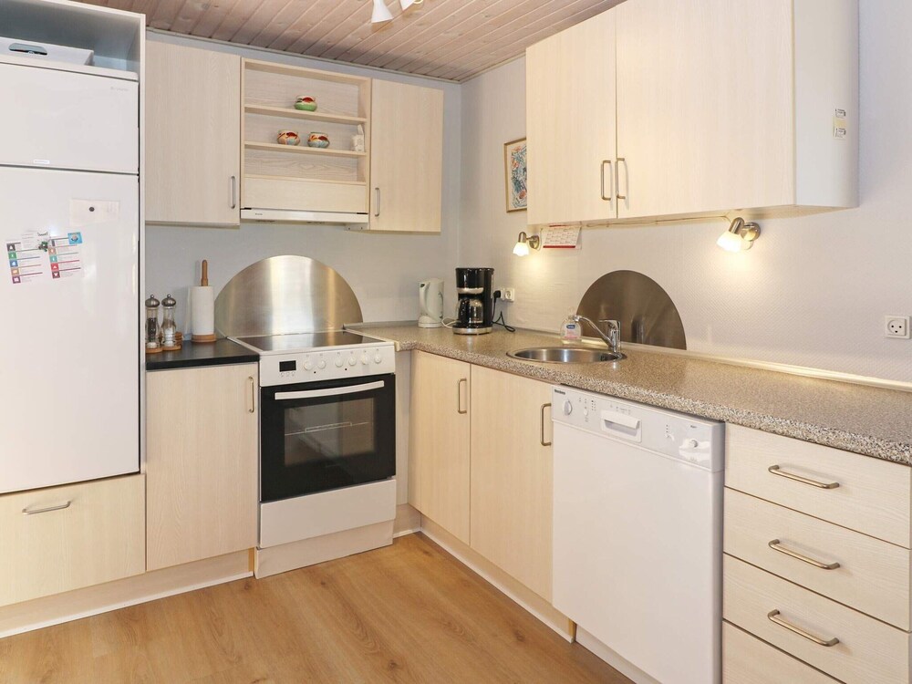 6 Person Holiday Home in Hadsund view 4