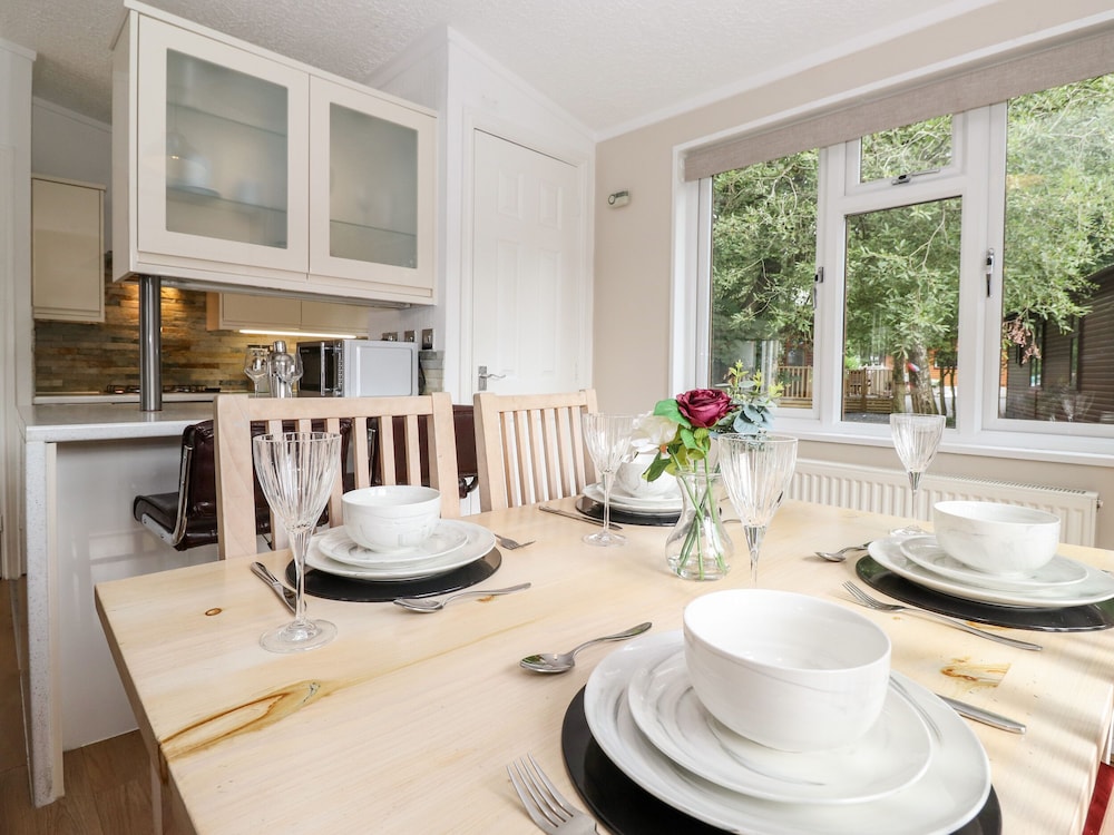 Honeysuckle Lodge