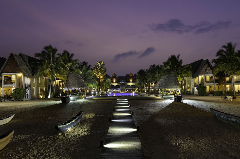 Maalu Maalu Resort & Spa