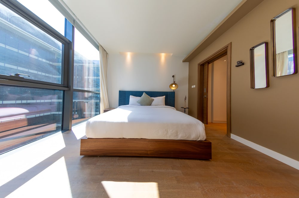 Nasma Luxury Stays - City Walk